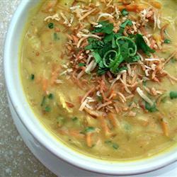 Вегетарианский суп из тыквы и чечевицы с кокосовым молоком