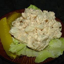 Американский картофельный салат с уксусом и майонезом