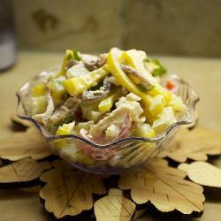 Овощной салат с кальмарами