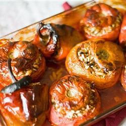 Фаршированные помидоры и перцы по-гречески