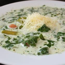 Французский суп со шпинатом и спаржей